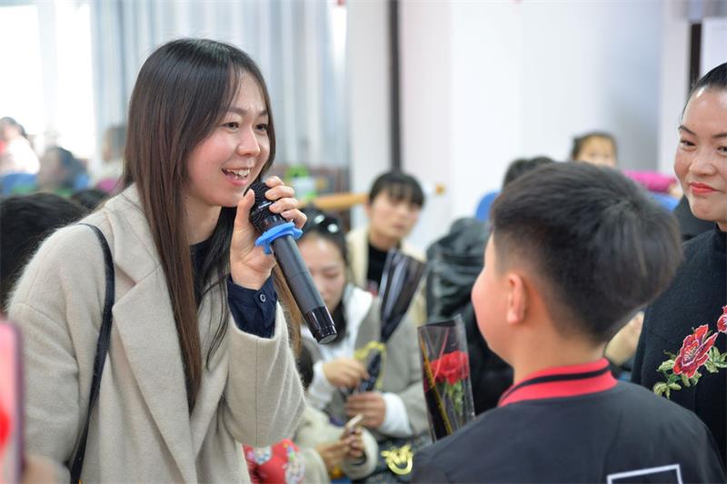 界首市2019年亲子情和谐美欢乐家庭三八节展演活动